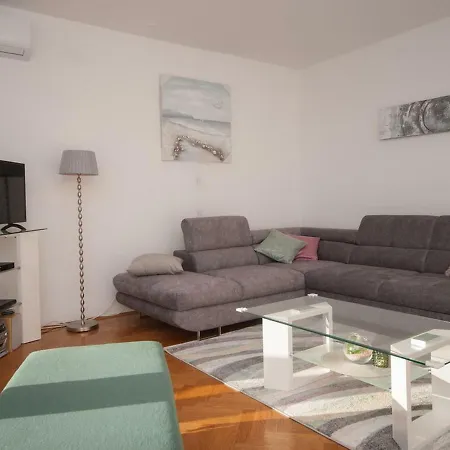 Duilovo Beach Apartman Split