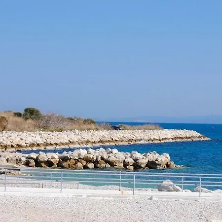 Duilovo Beach Apartman *